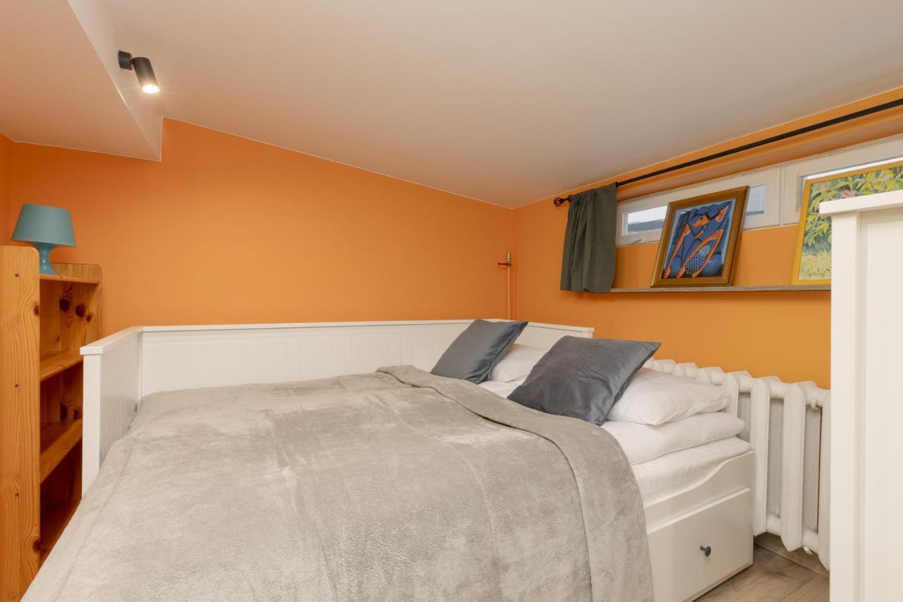 Butas Colorful With Two Bedrooms In Center By Renters Warsaw