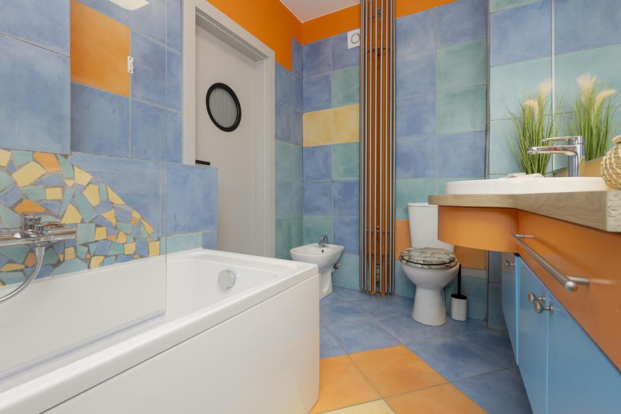 Colorful With Two Bedrooms In Center By Renters * Warszawa